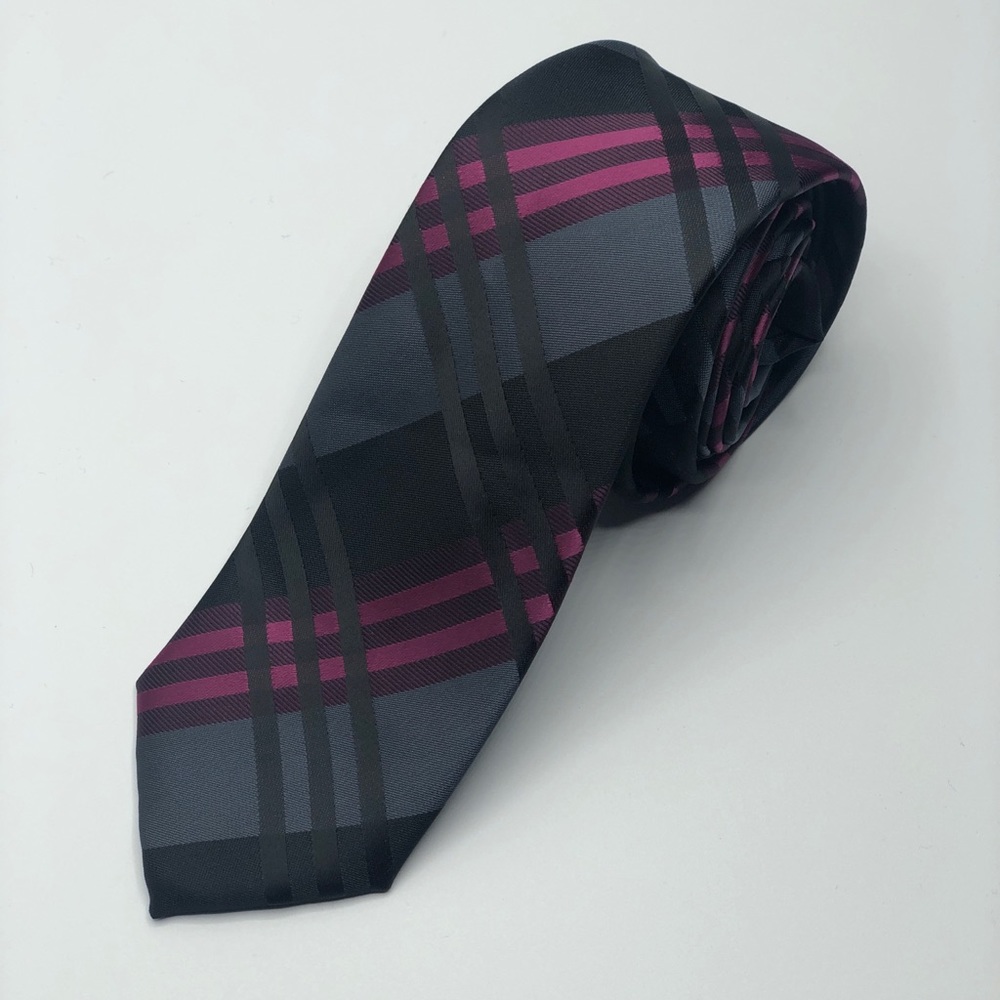 LITTLE BLACK TIE plaid black tie
